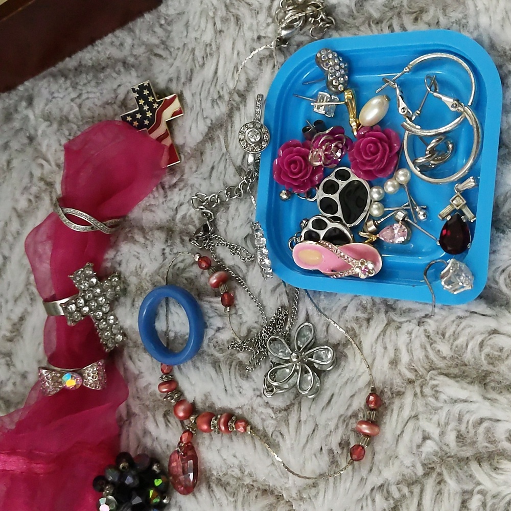Jewelry bundle - Picture 5 of 5